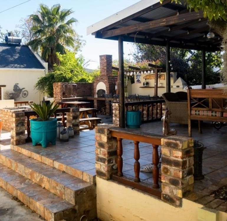 9 Bedroom Property for Sale in Uniondale Western Cape